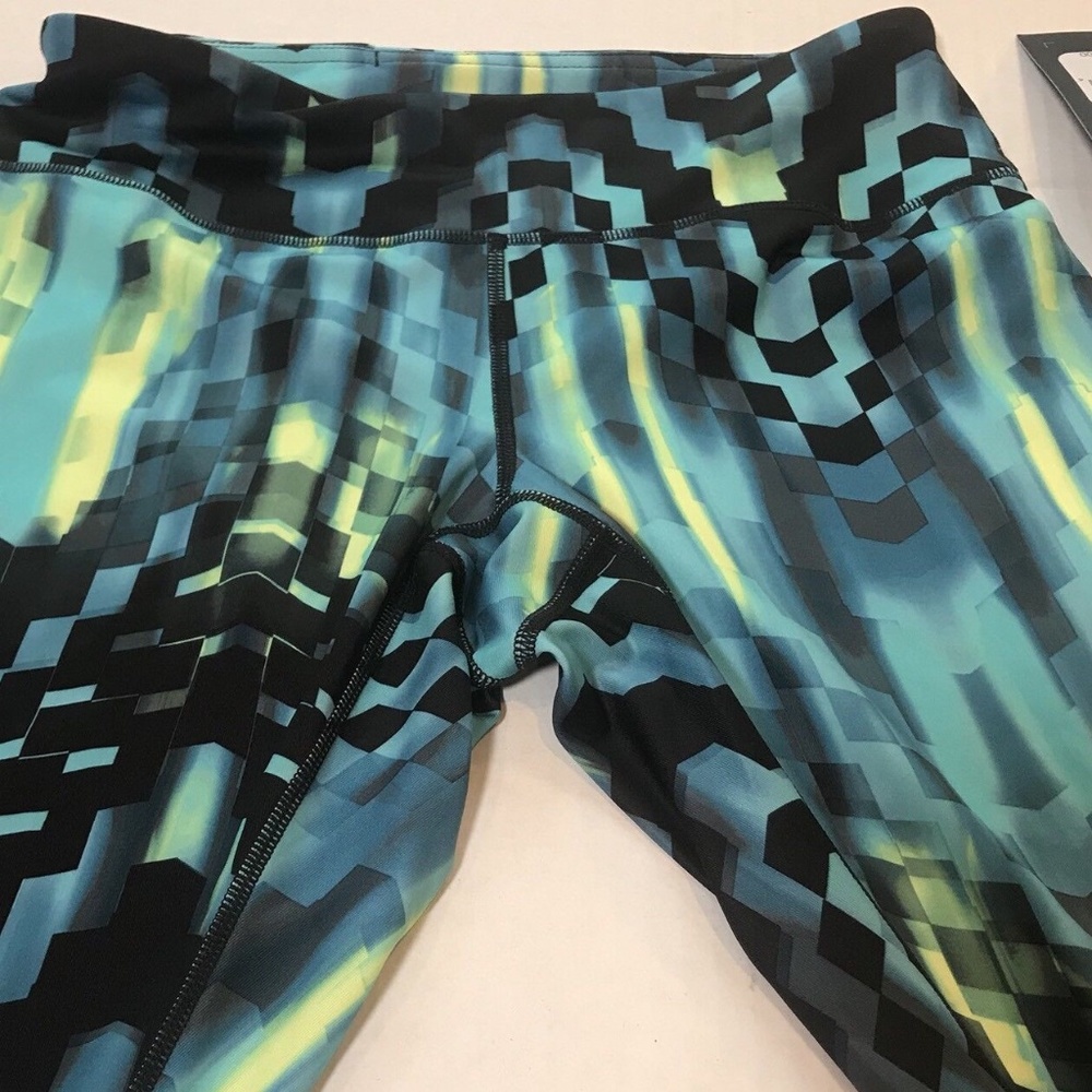 ASICS W Printed Capri Turq Check  leggings  NEW - Picture 4 of 6